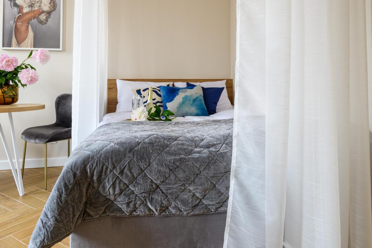 Movo Old Town Apartments วอร์ซอ ภายนอก รูปภาพ