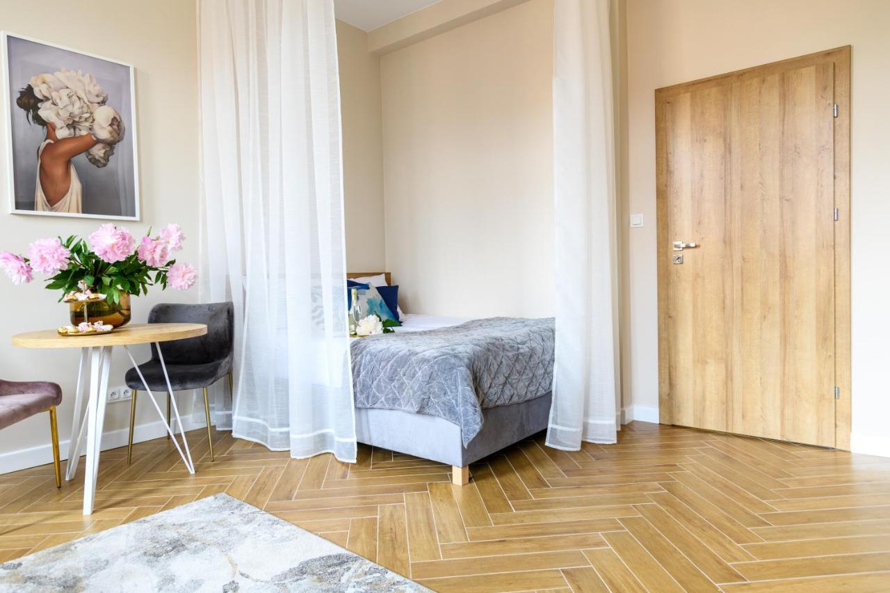 Movo Old Town Apartments วอร์ซอ ภายนอก รูปภาพ