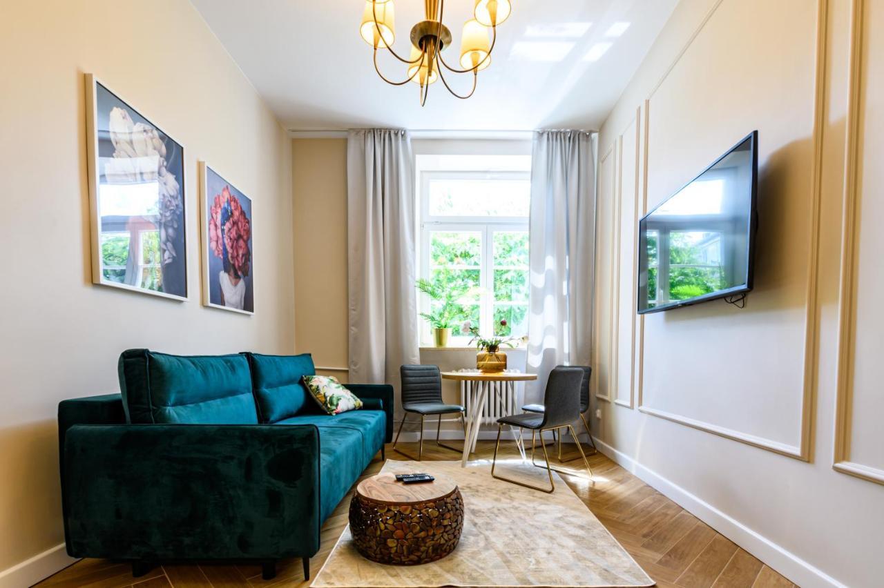 Movo Old Town Apartments วอร์ซอ ภายนอก รูปภาพ